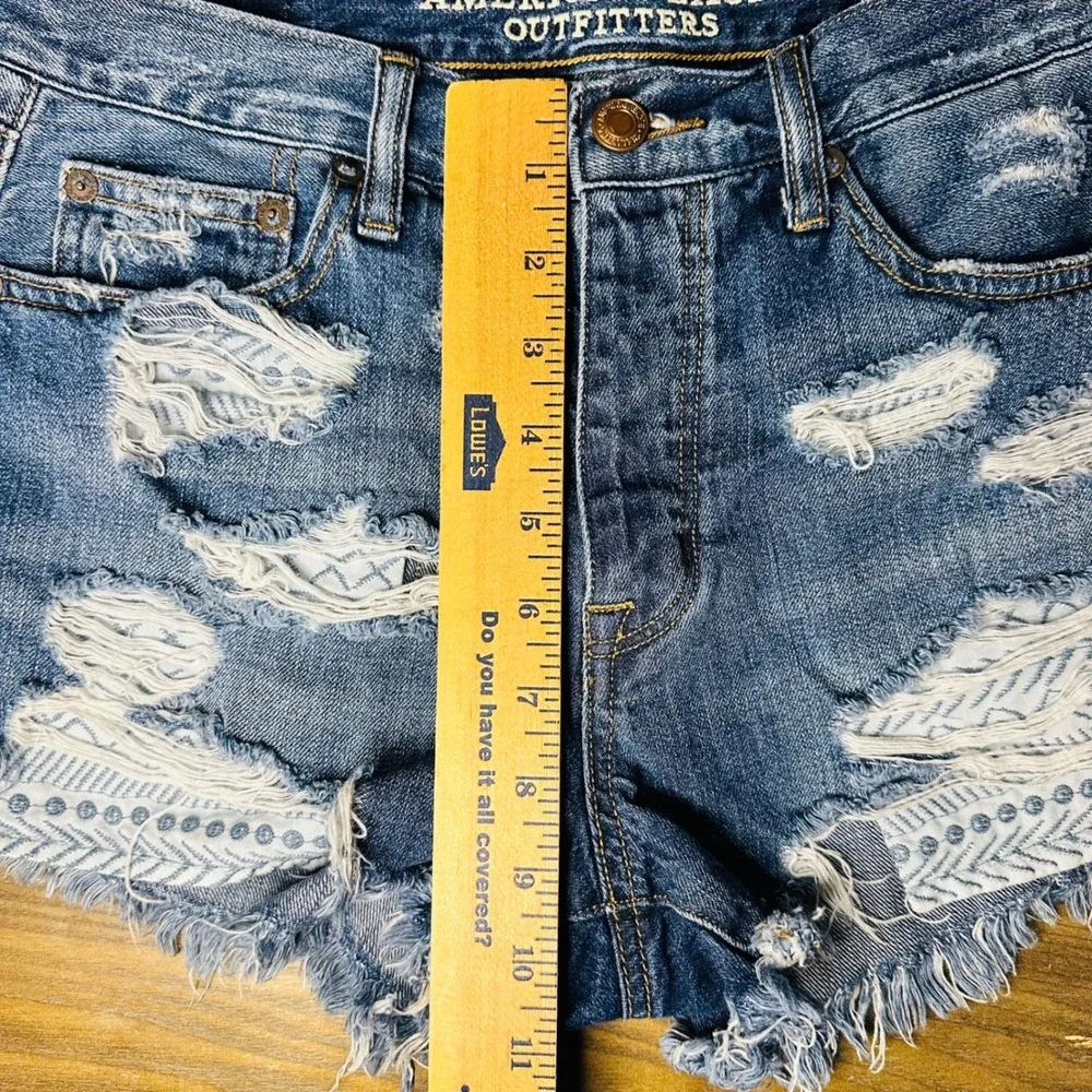 American Eagle Vintage Button Fly Denim High Rise Festival Shorts Womens Size 4‎